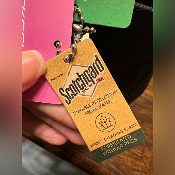 NWT Skechers Water Resistant Mid Wedge Ankle Bootie Size 10 - Picture 9 of 9